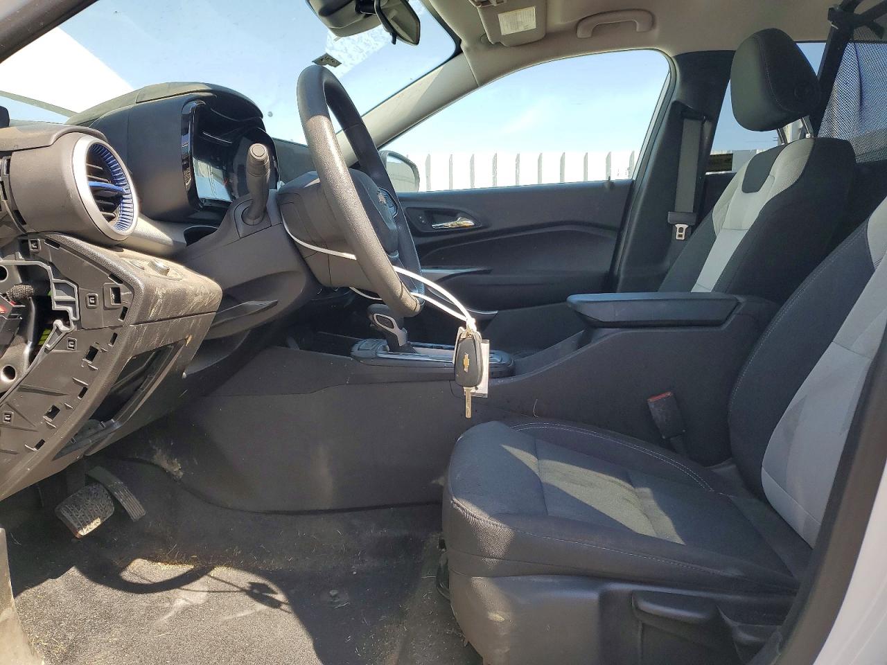 2025 CHEVROLET TRAX LS photo 13