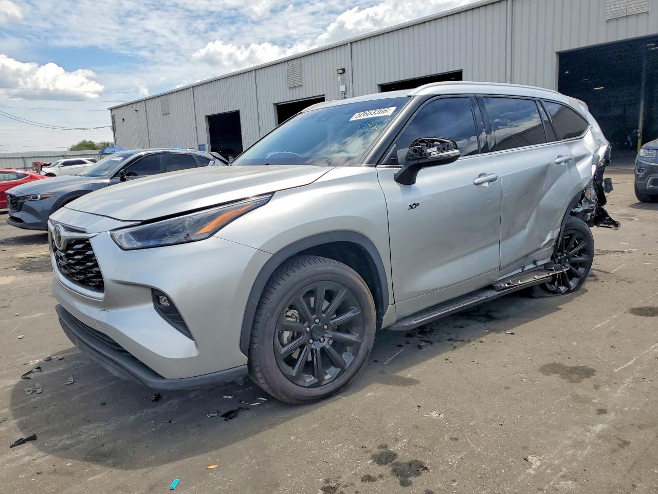 2022 TOYOTA HIGHLANDER