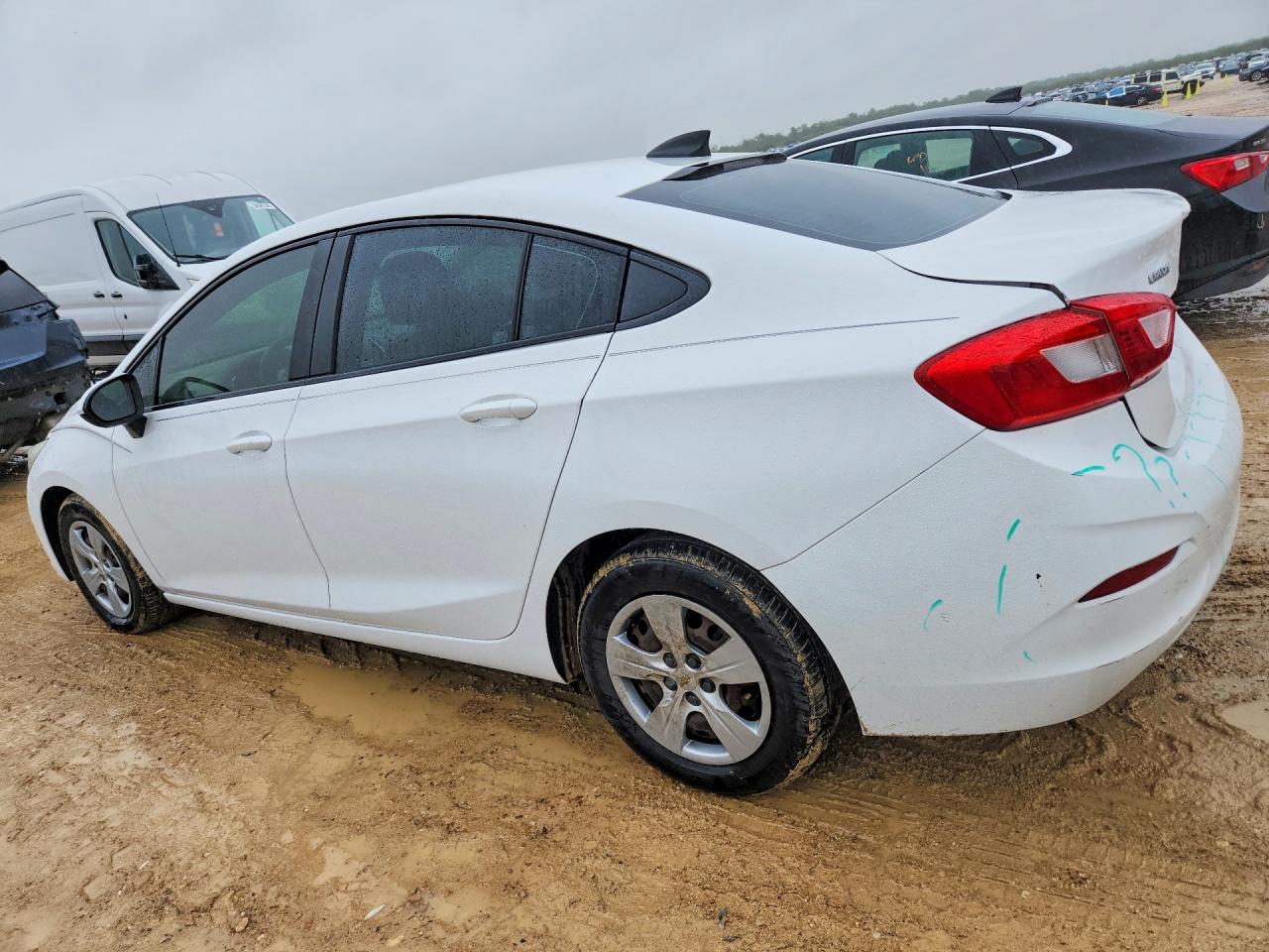 2017 CHEVROLET CRUZE LS photo 3