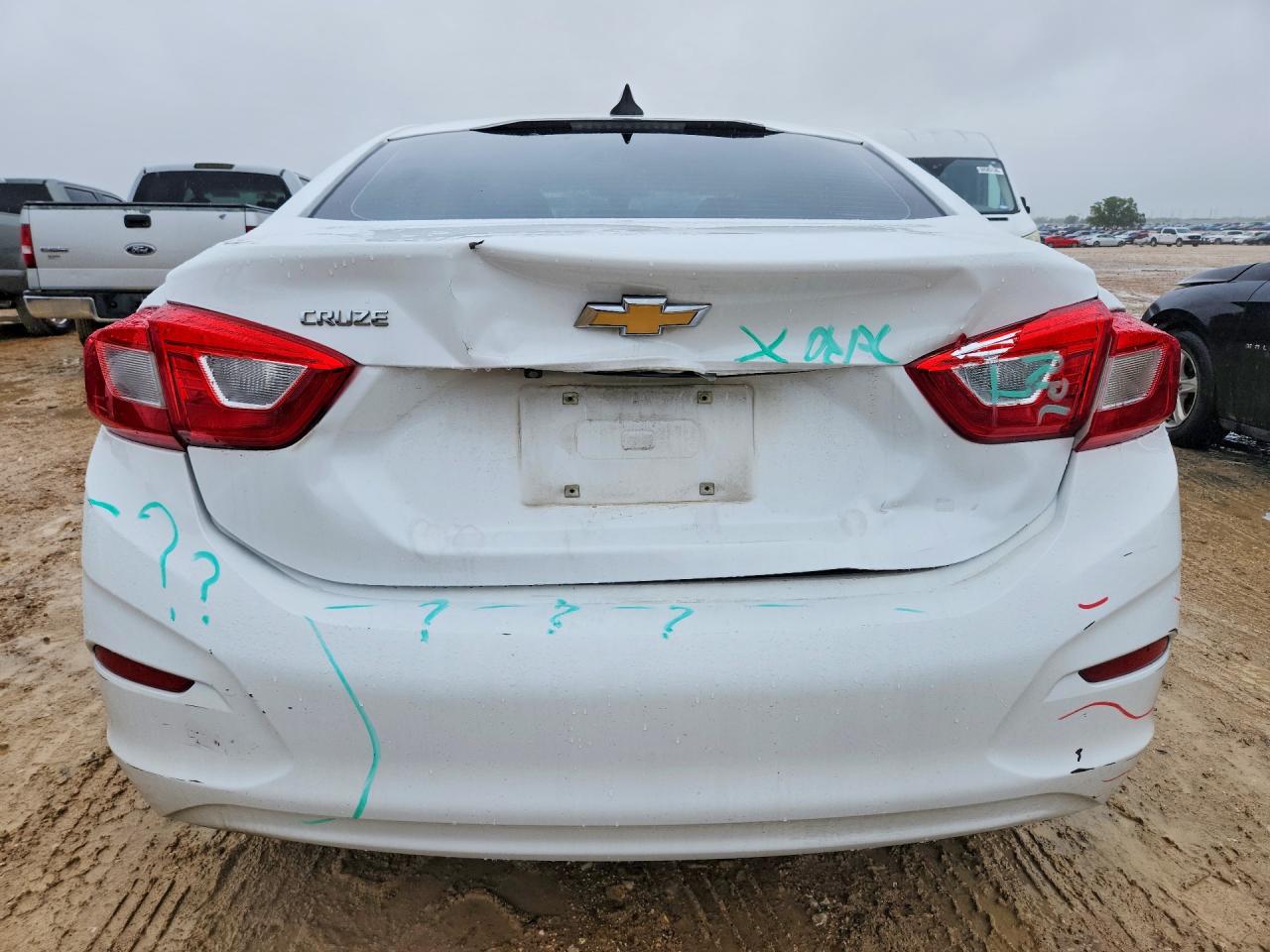 2017 CHEVROLET CRUZE LS photo 11