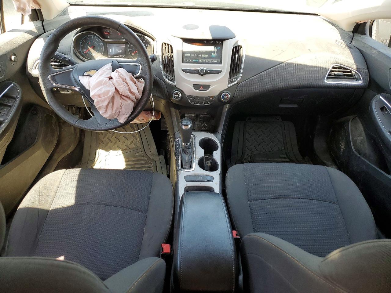 2017 CHEVROLET CRUZE LS photo 15