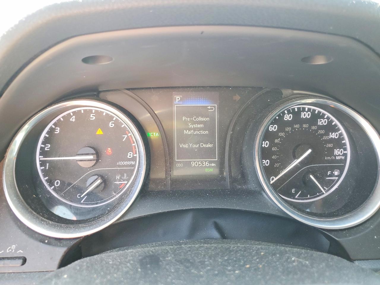 2019 TOYOTA CAMRY SE photo 17