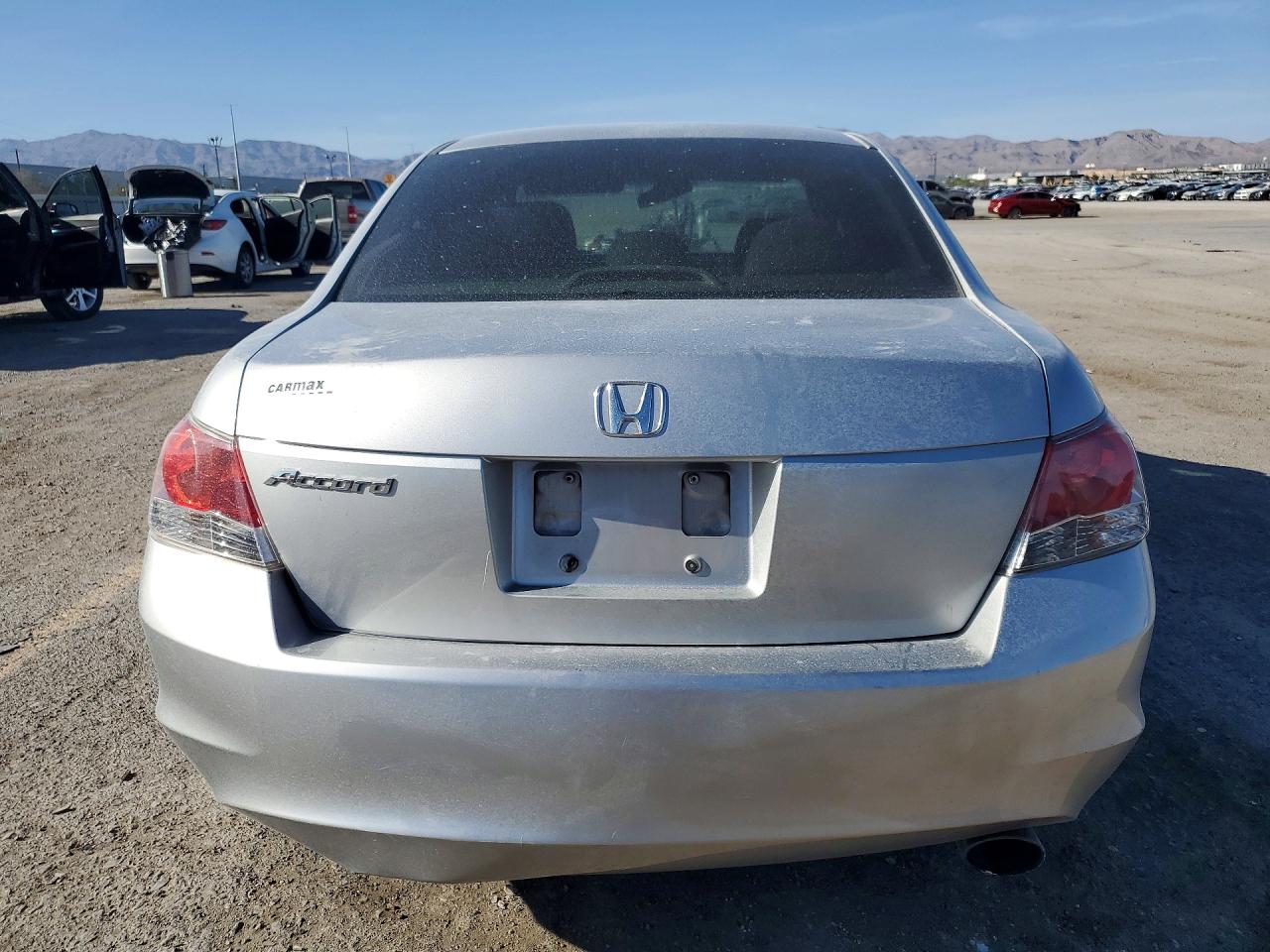 2010 HONDA ACCORD LXP photo 11