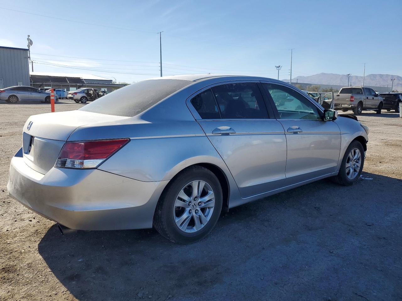 2010 HONDA ACCORD LXP photo 5