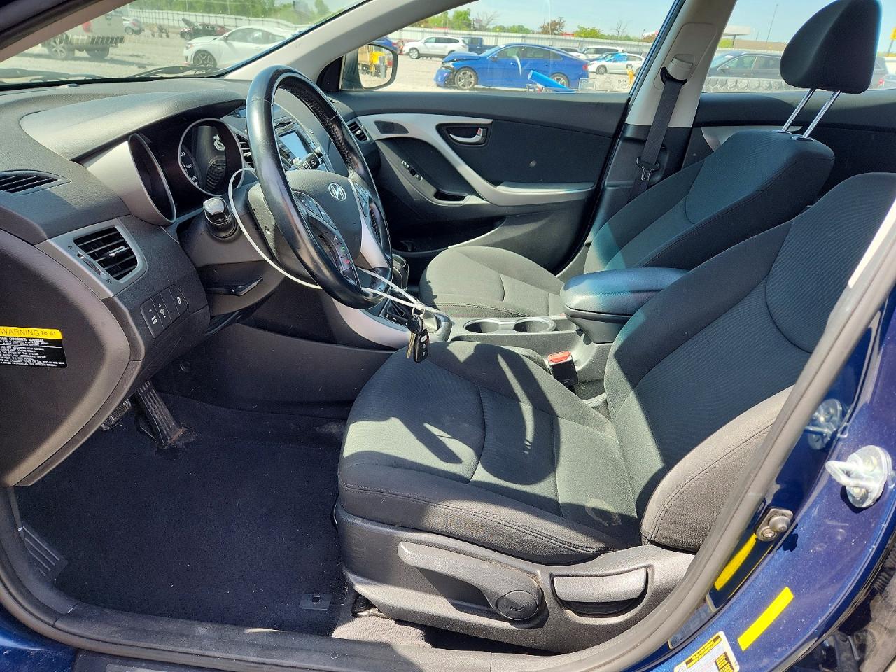 2015 HYUNDAI ELANTRA SE photo 19
