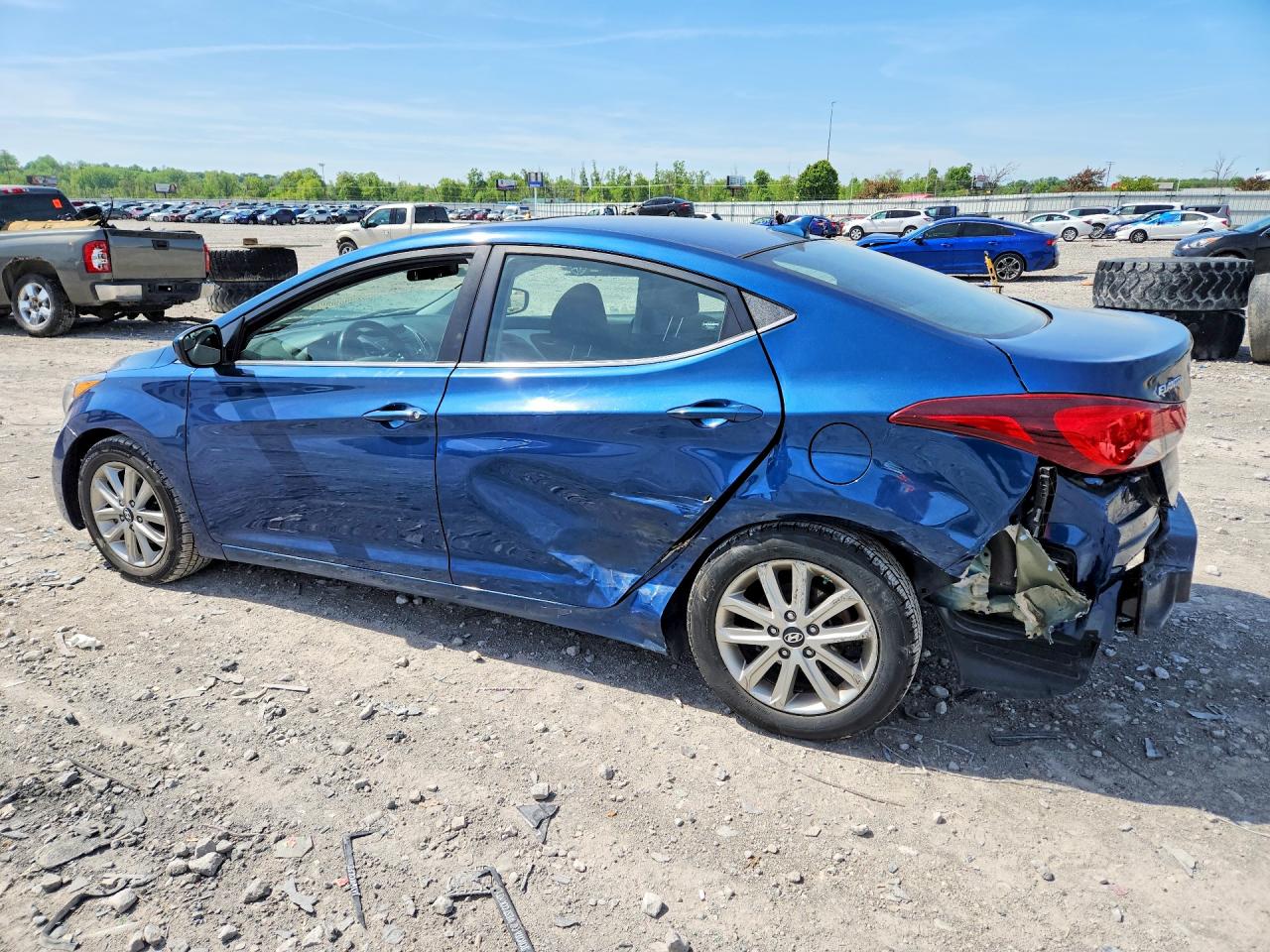 2015 HYUNDAI ELANTRA SE photo 4