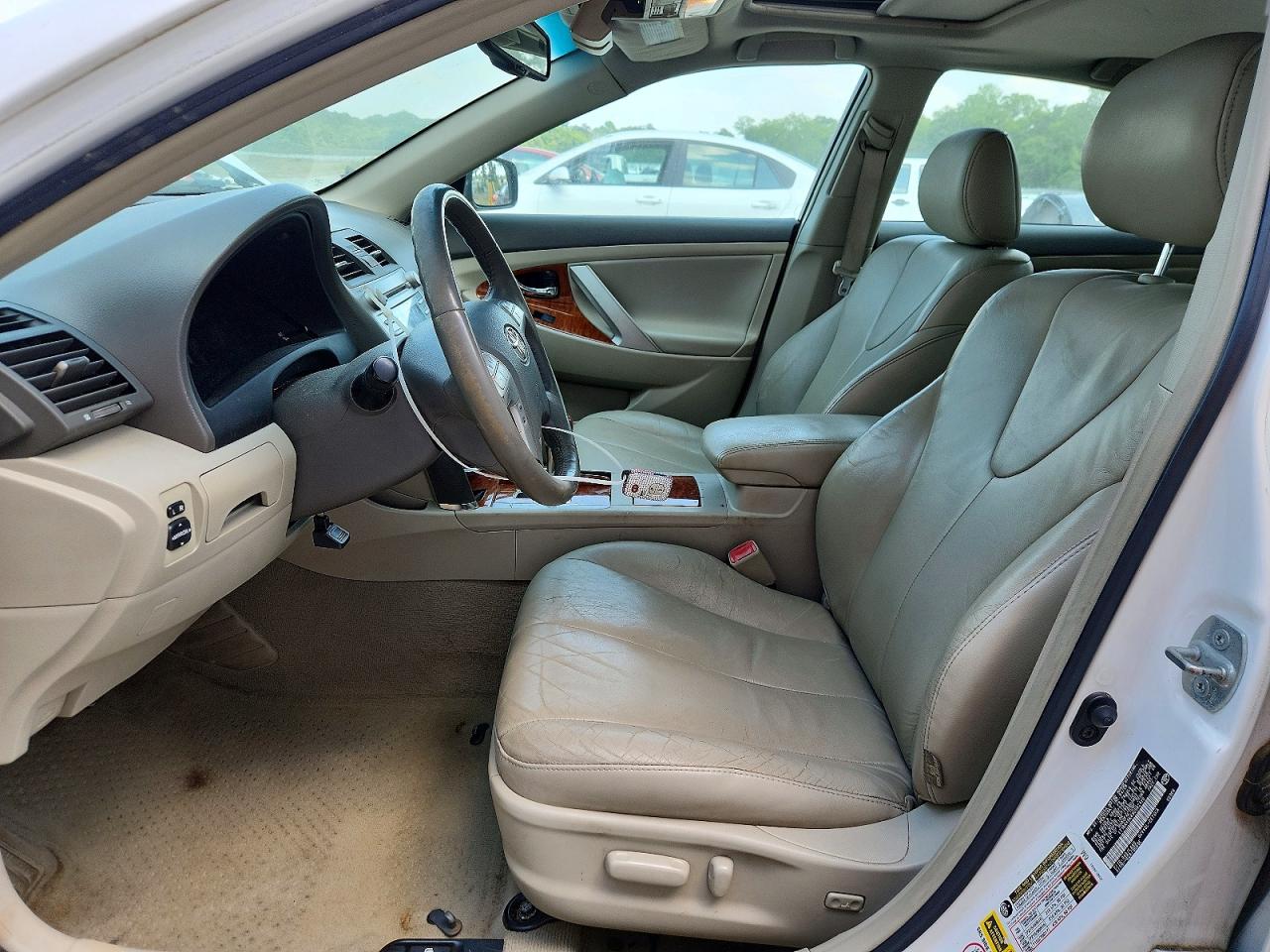 2009 TOYOTA CAMRY XLE V6 photo 7