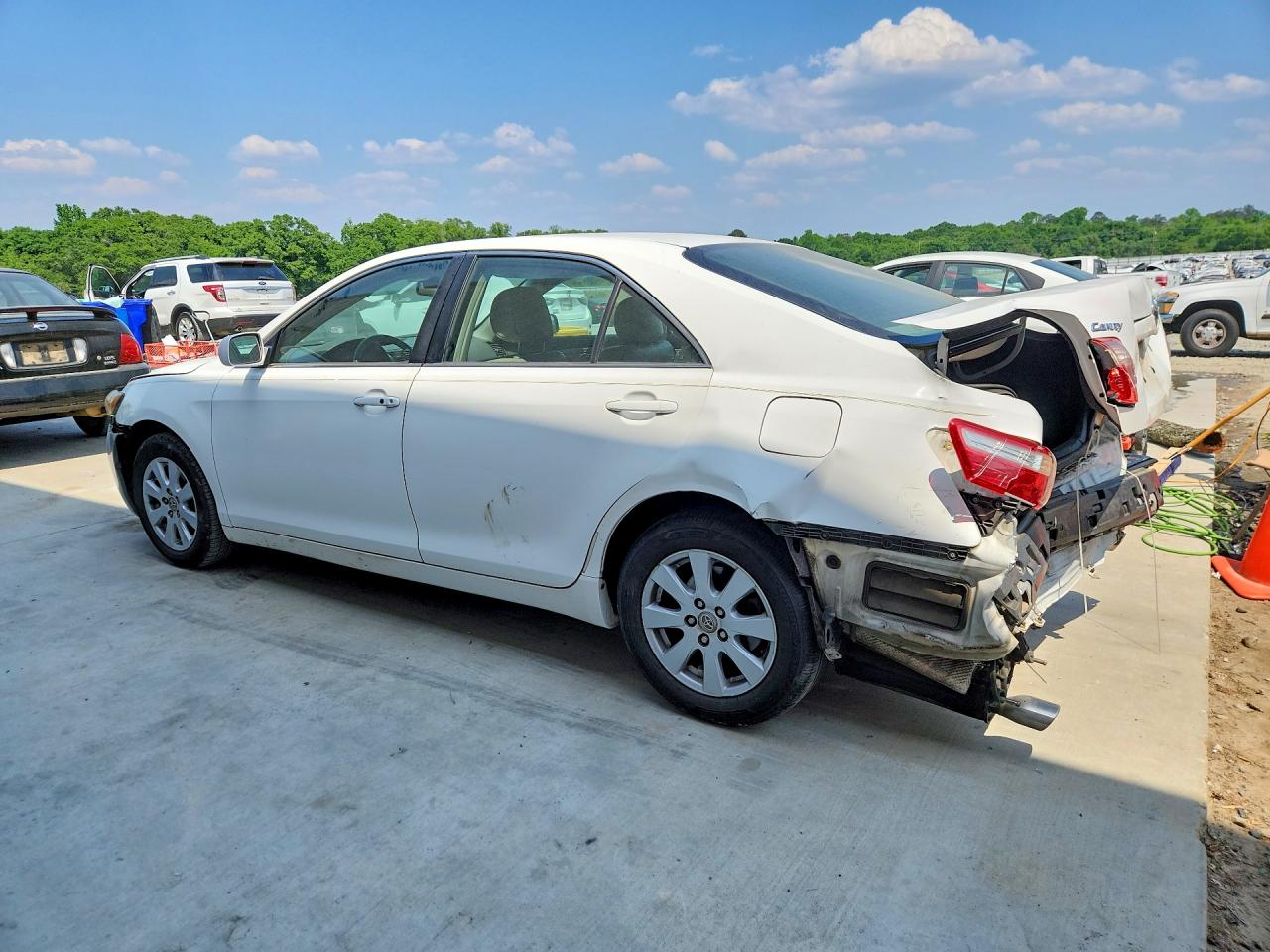 2009 TOYOTA CAMRY XLE V6 photo 2
