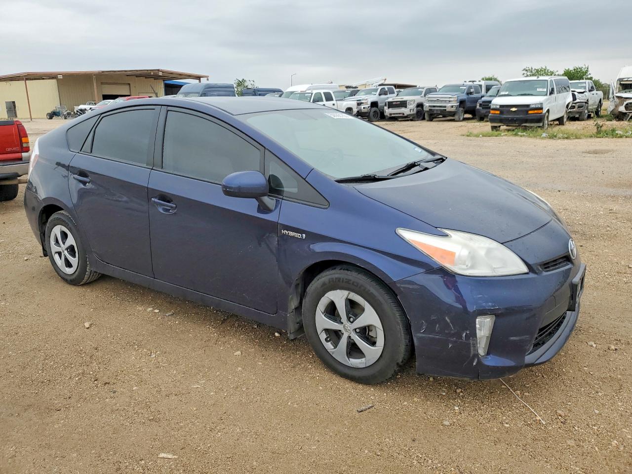 2013 TOYOTA PRIUS FOUR photo 10
