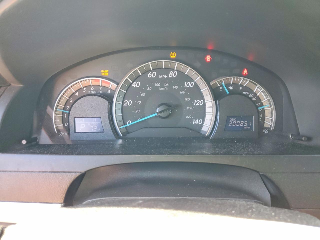 2012 TOYOTA CAMRY SE photo 9