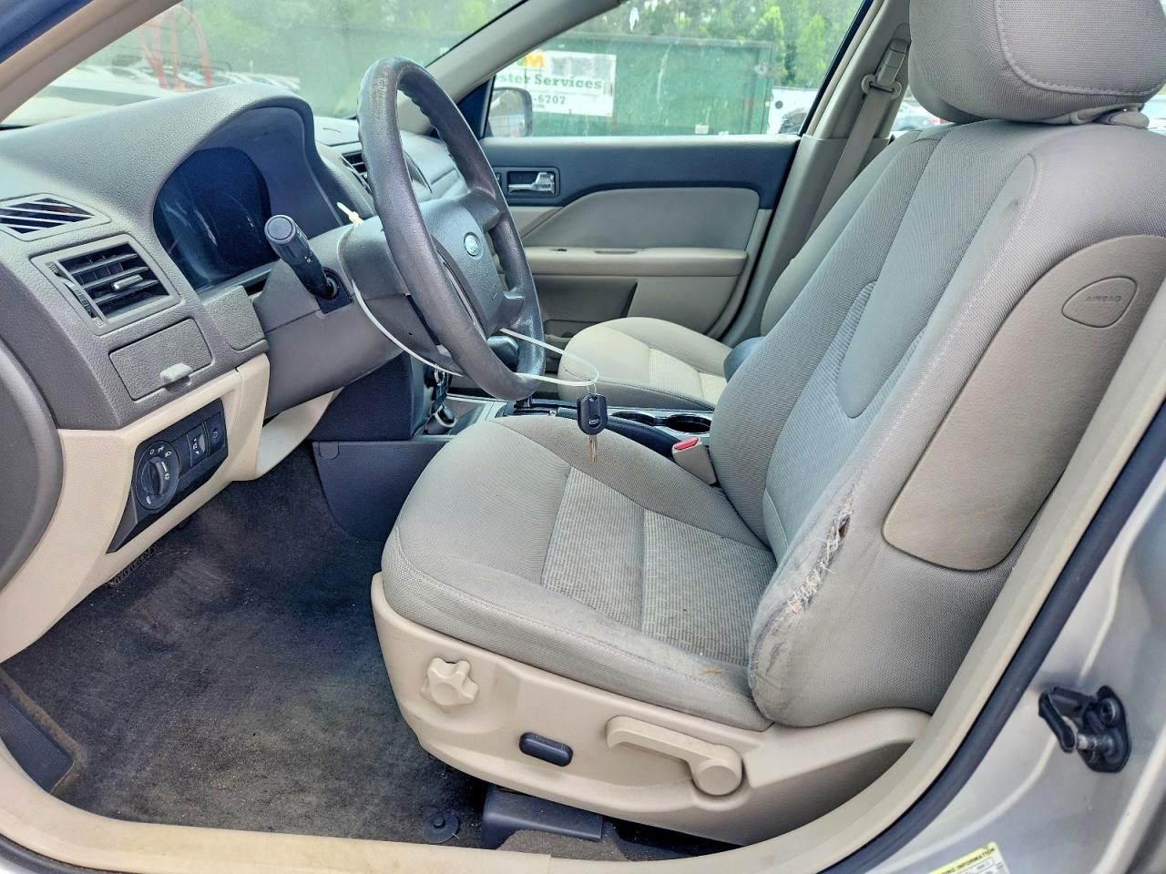 2010 FORD FUSION SE photo 19