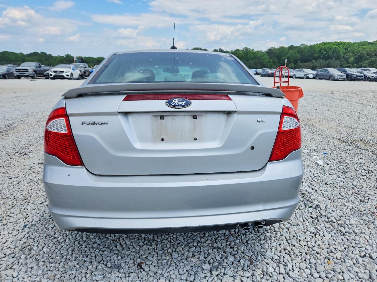 2010 FORD FUSION SE photo 16