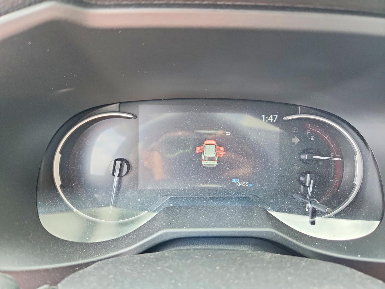 2025 TOYOTA RAV4 XLE PREMIUM photo 17