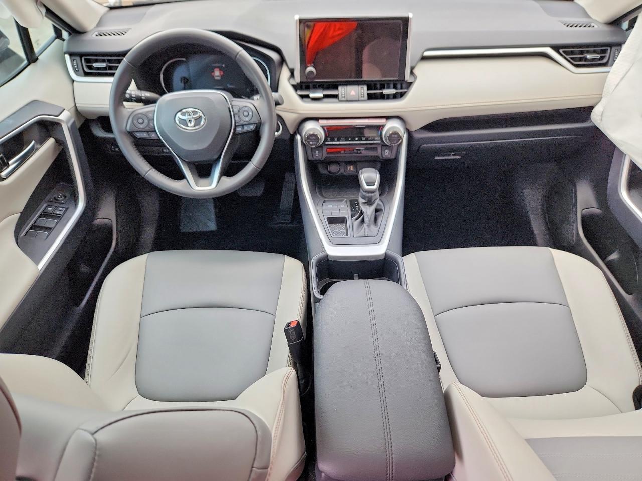 2025 TOYOTA RAV4 XLE PREMIUM photo 15