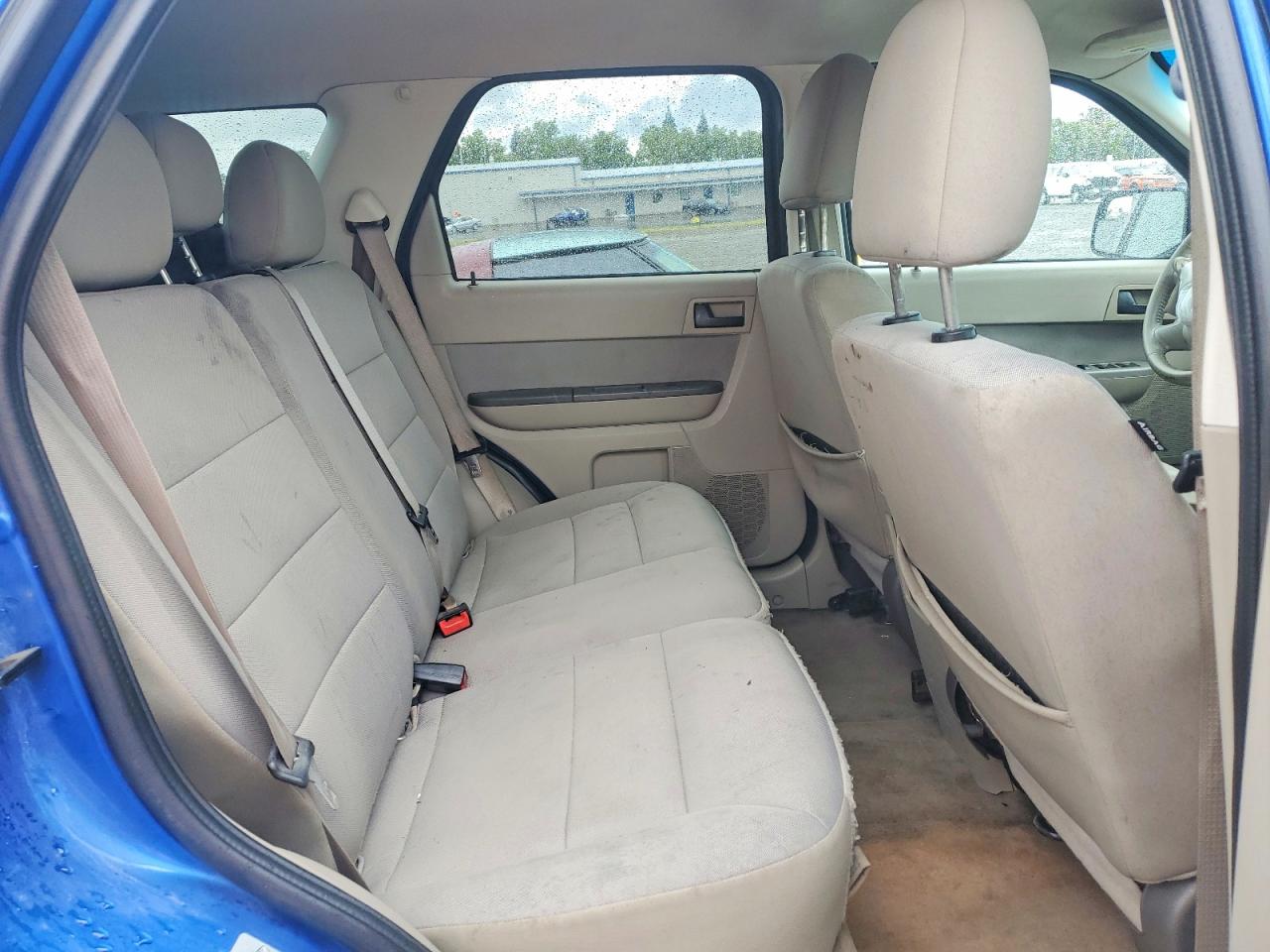 2011 FORD ESCAPE XLT photo 28