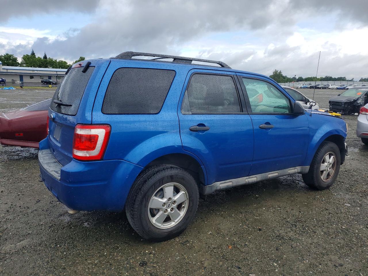2011 FORD ESCAPE XLT photo 7