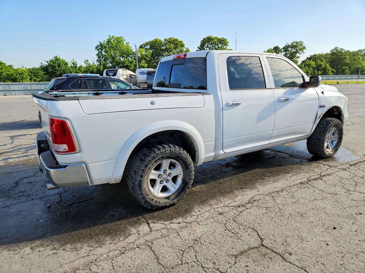 2014 RAM 1500 LARAMIE photo 5