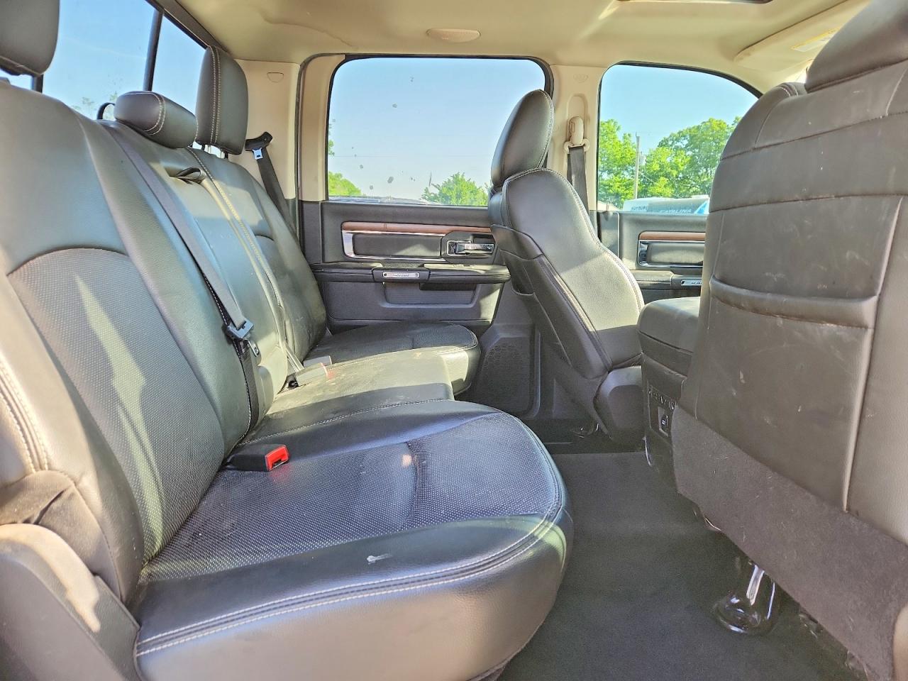 2014 RAM 1500 LARAMIE photo 19