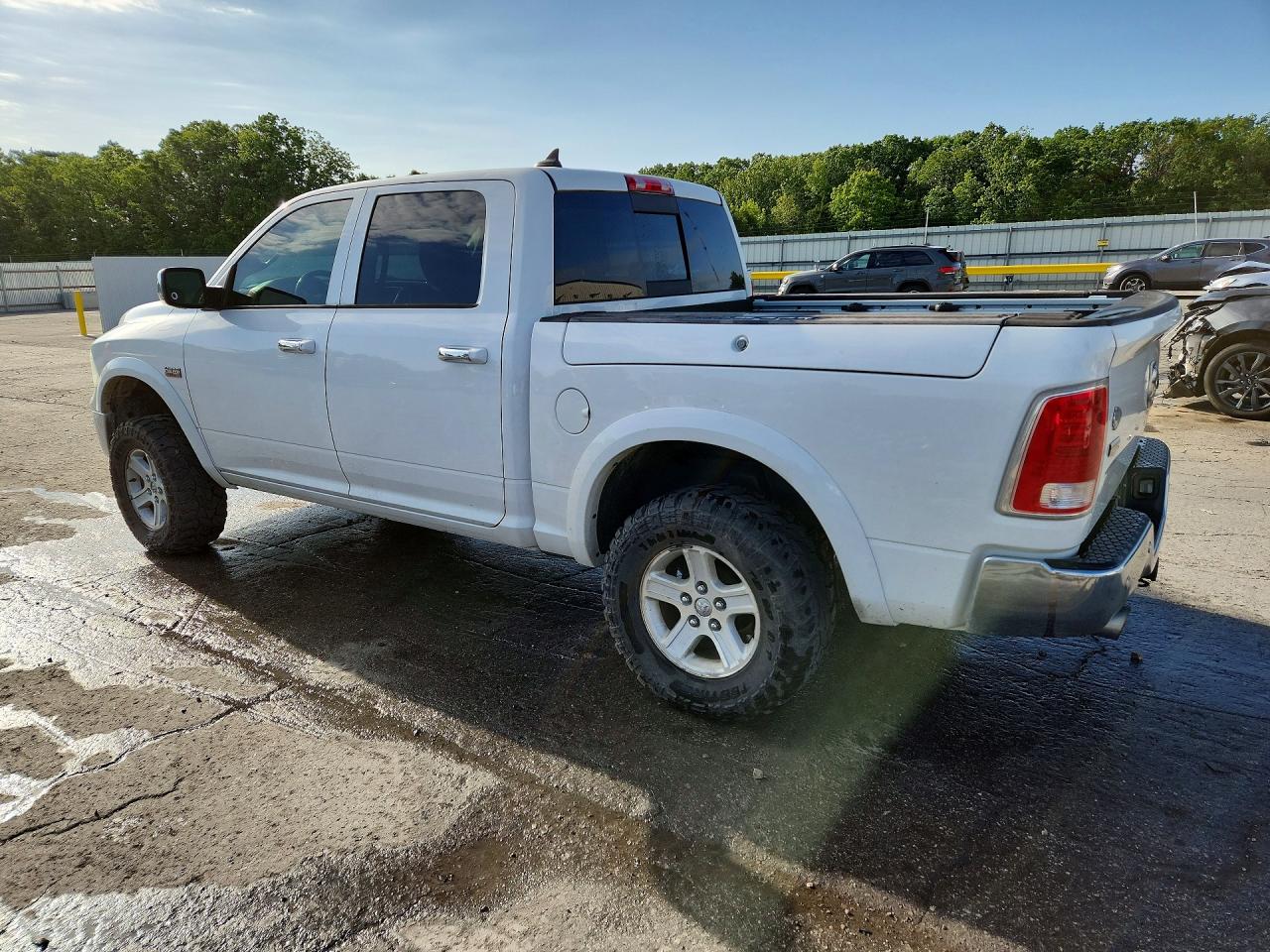 2014 RAM 1500 LARAMIE photo 3