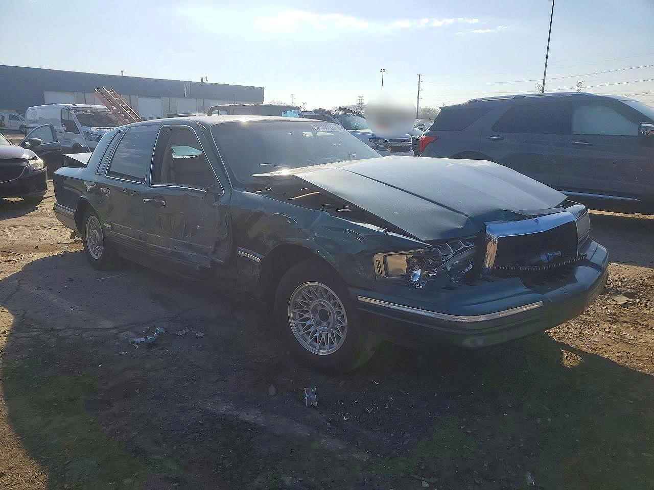 1996 LINCOLN TOWN CAR EXECUTIVE photo 7