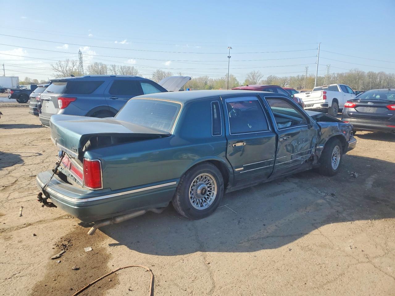 1996 LINCOLN TOWN CAR EXECUTIVE photo 5
