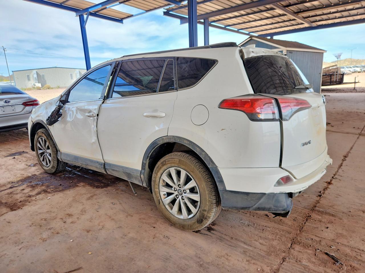 2017 TOYOTA RAV4 LE photo 3