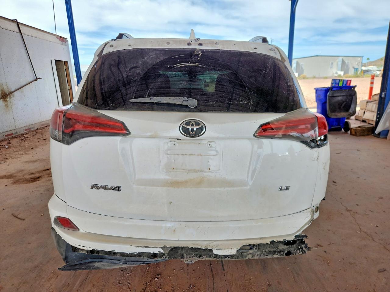 2017 TOYOTA RAV4 LE photo 11