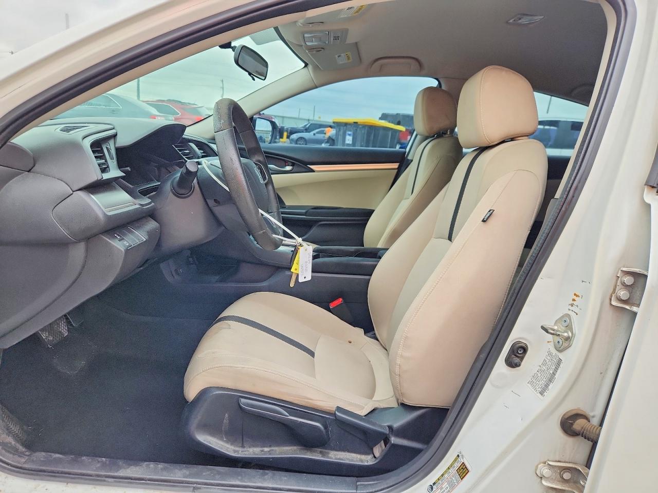 2016 HONDA CIVIC LX photo 13