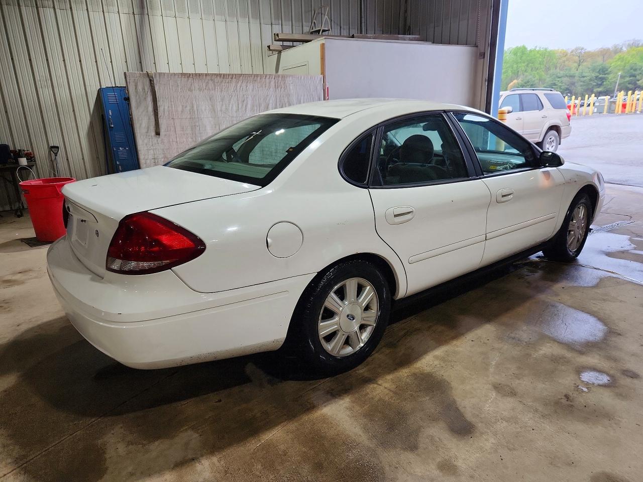 2005 FORD TAURUS SEL photo 7