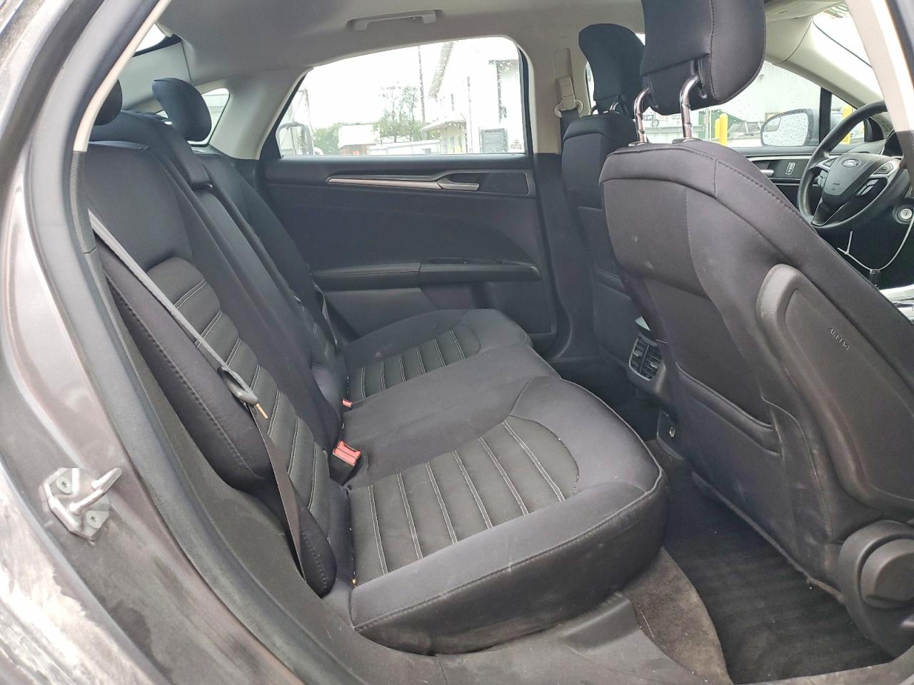 2014 FORD FUSION SE photo 19