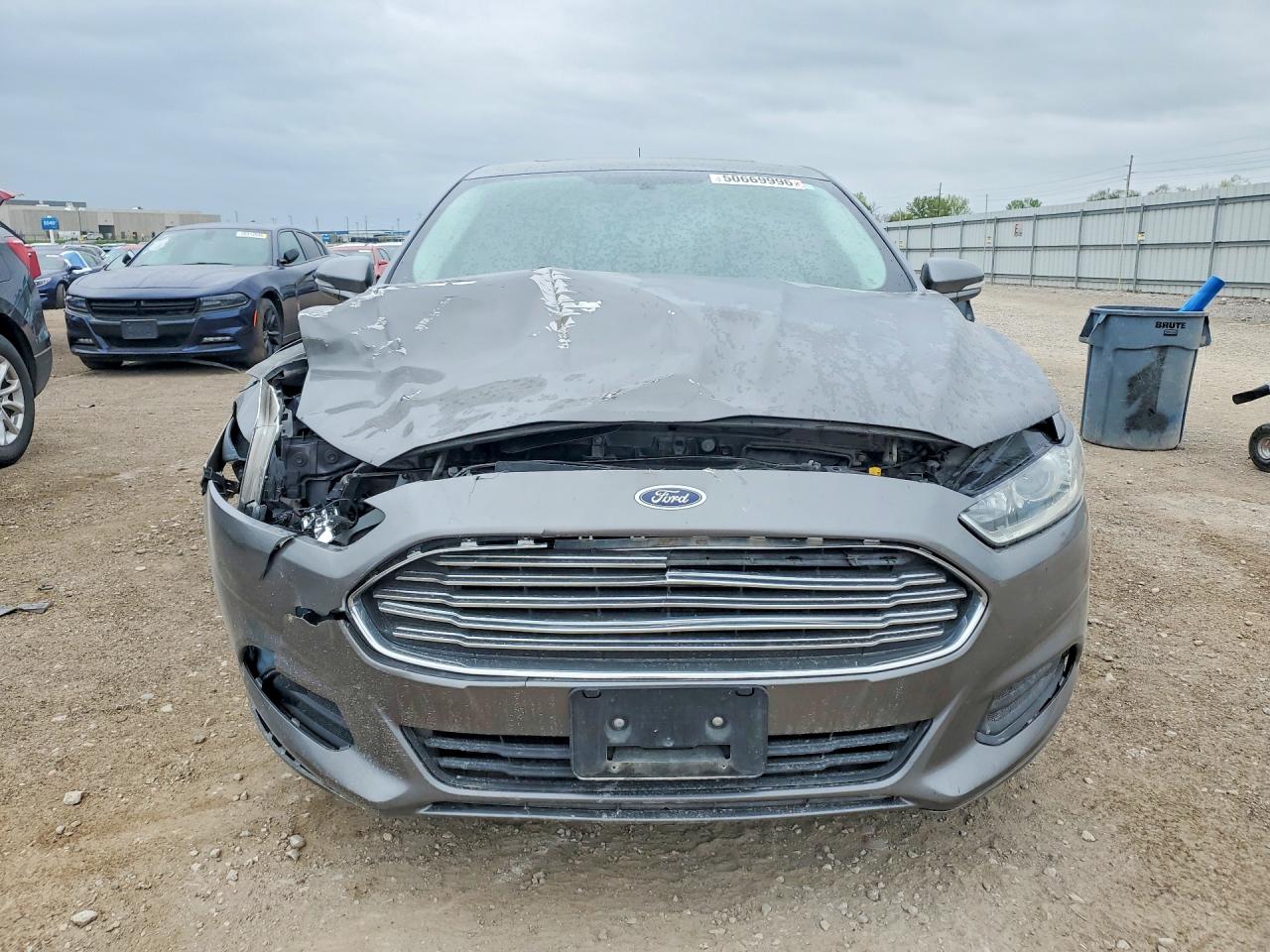 2014 FORD FUSION SE photo 9