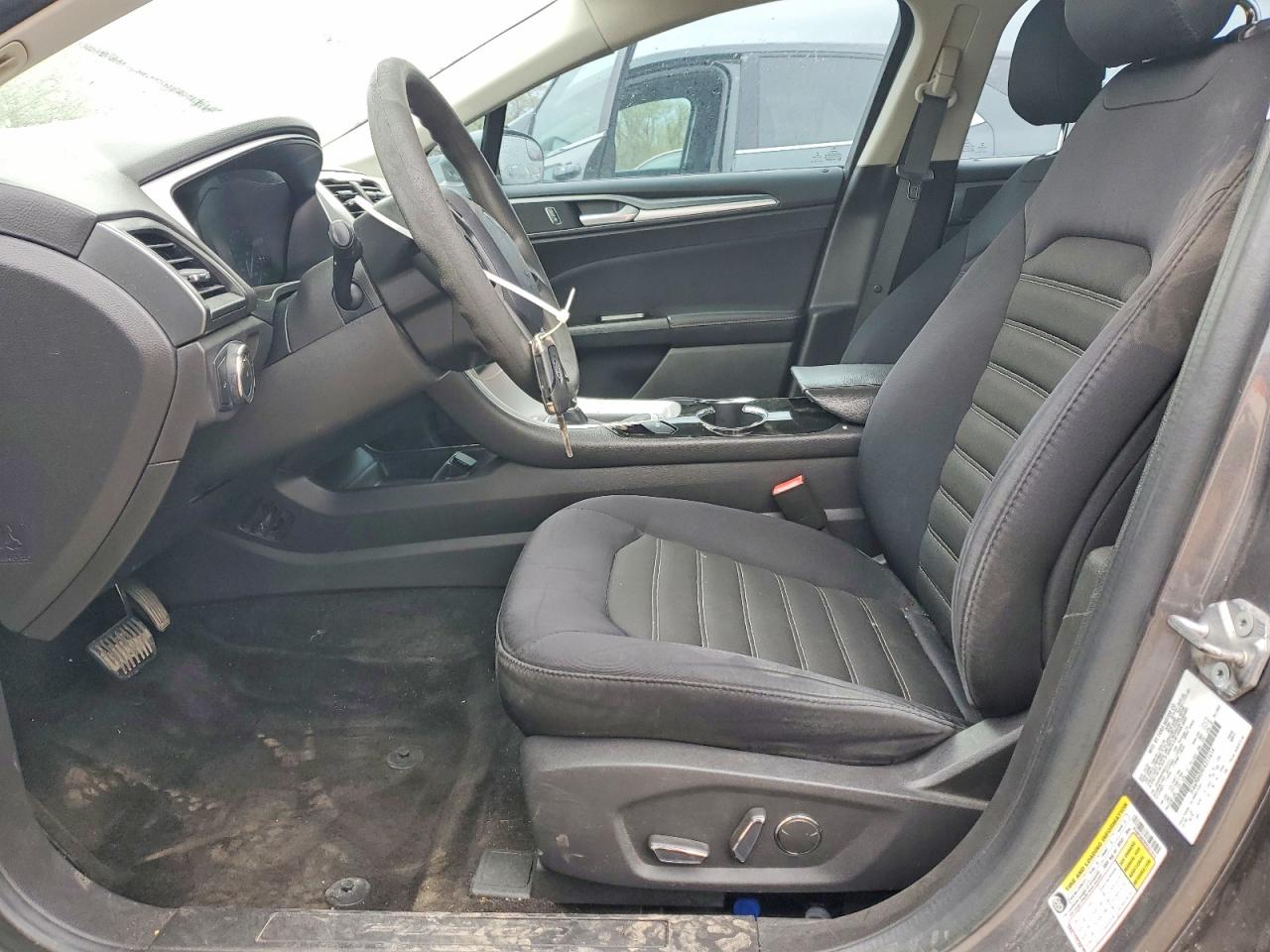 2014 FORD FUSION SE photo 13