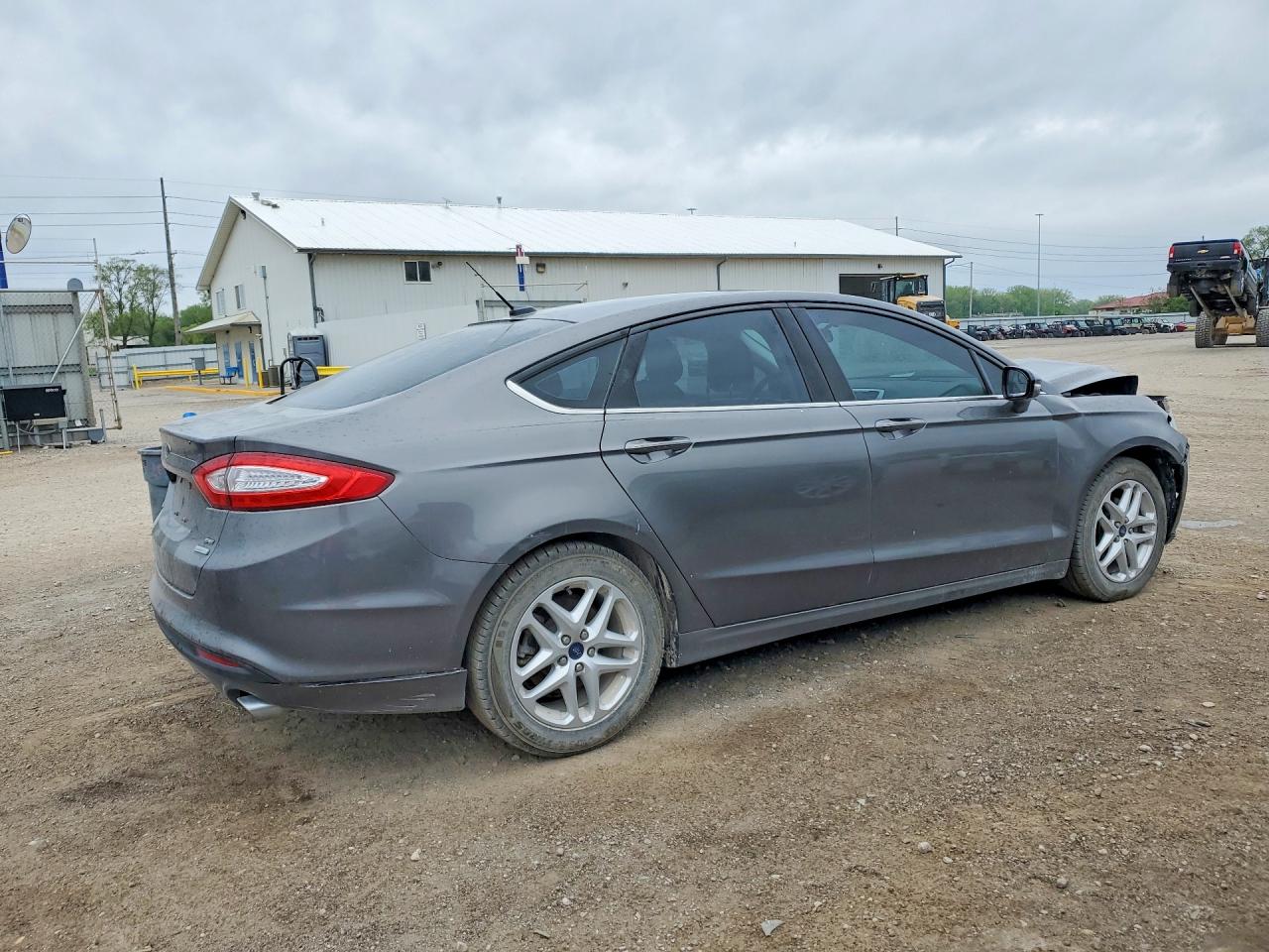 2014 FORD FUSION SE photo 5