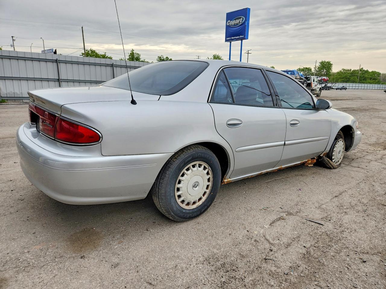 2004 BUICK CENTURY CUSTOM photo 5