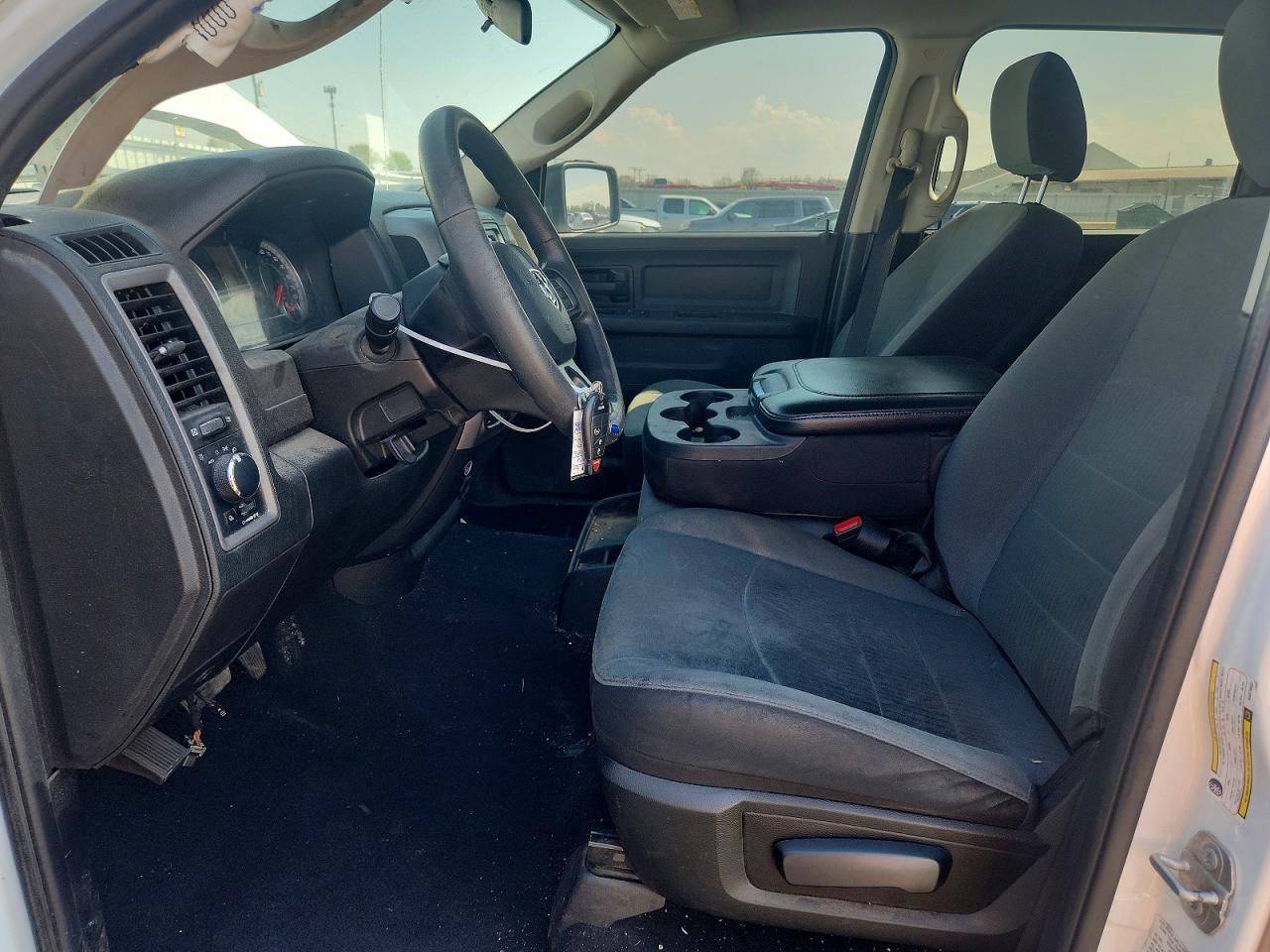 2022 RAM 1500 CLASSIC TRADESMAN photo 13