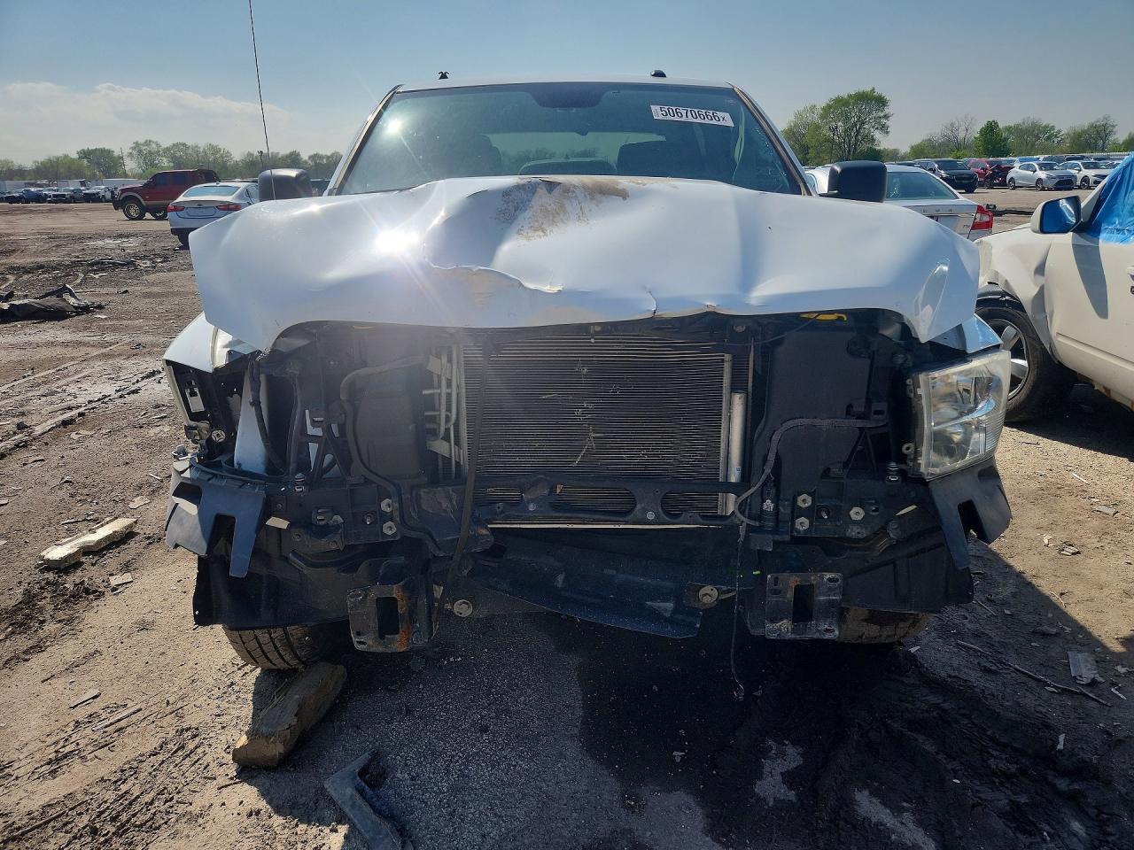 2022 RAM 1500 CLASSIC TRADESMAN photo 9