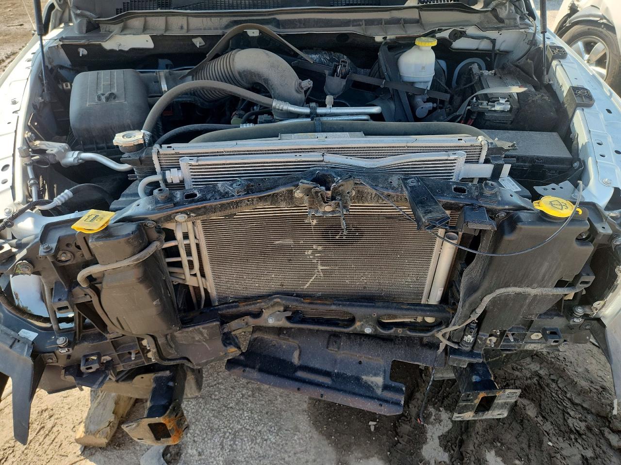 2022 RAM 1500 CLASSIC TRADESMAN photo 21