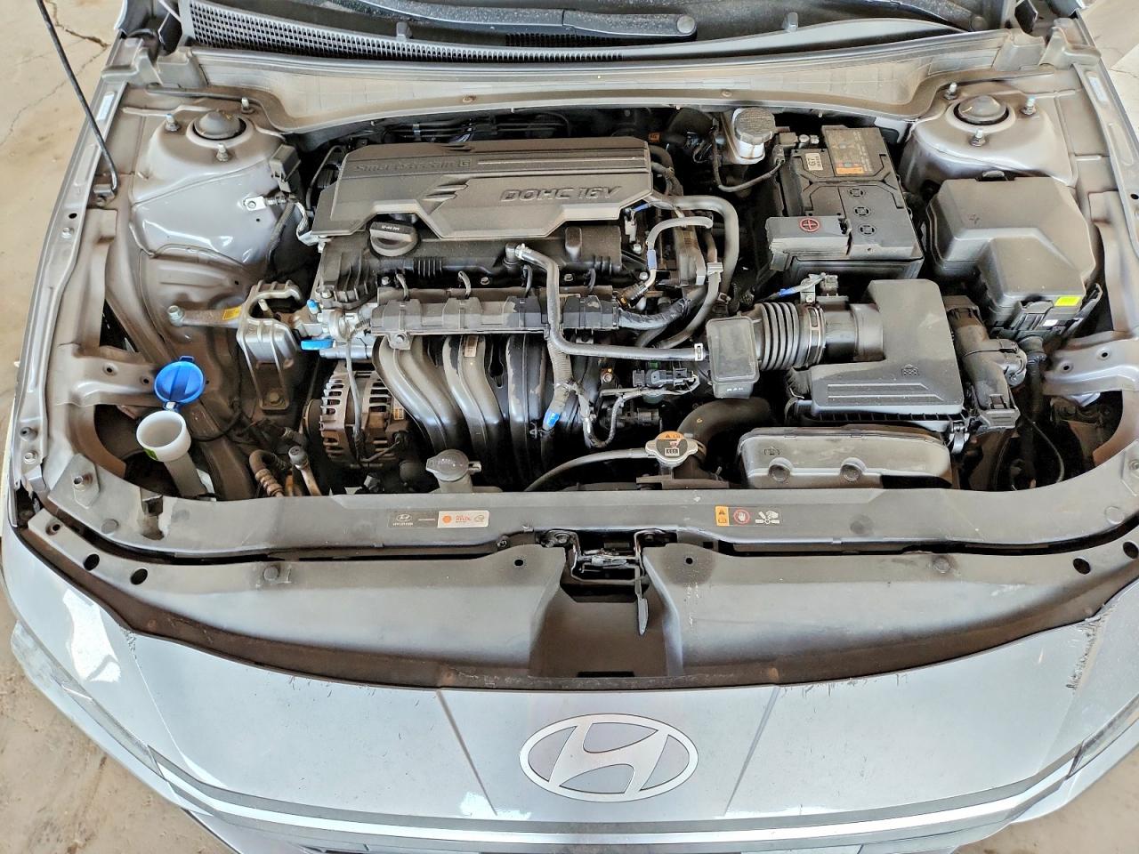 2025 HYUNDAI ELANTRA SE photo 21