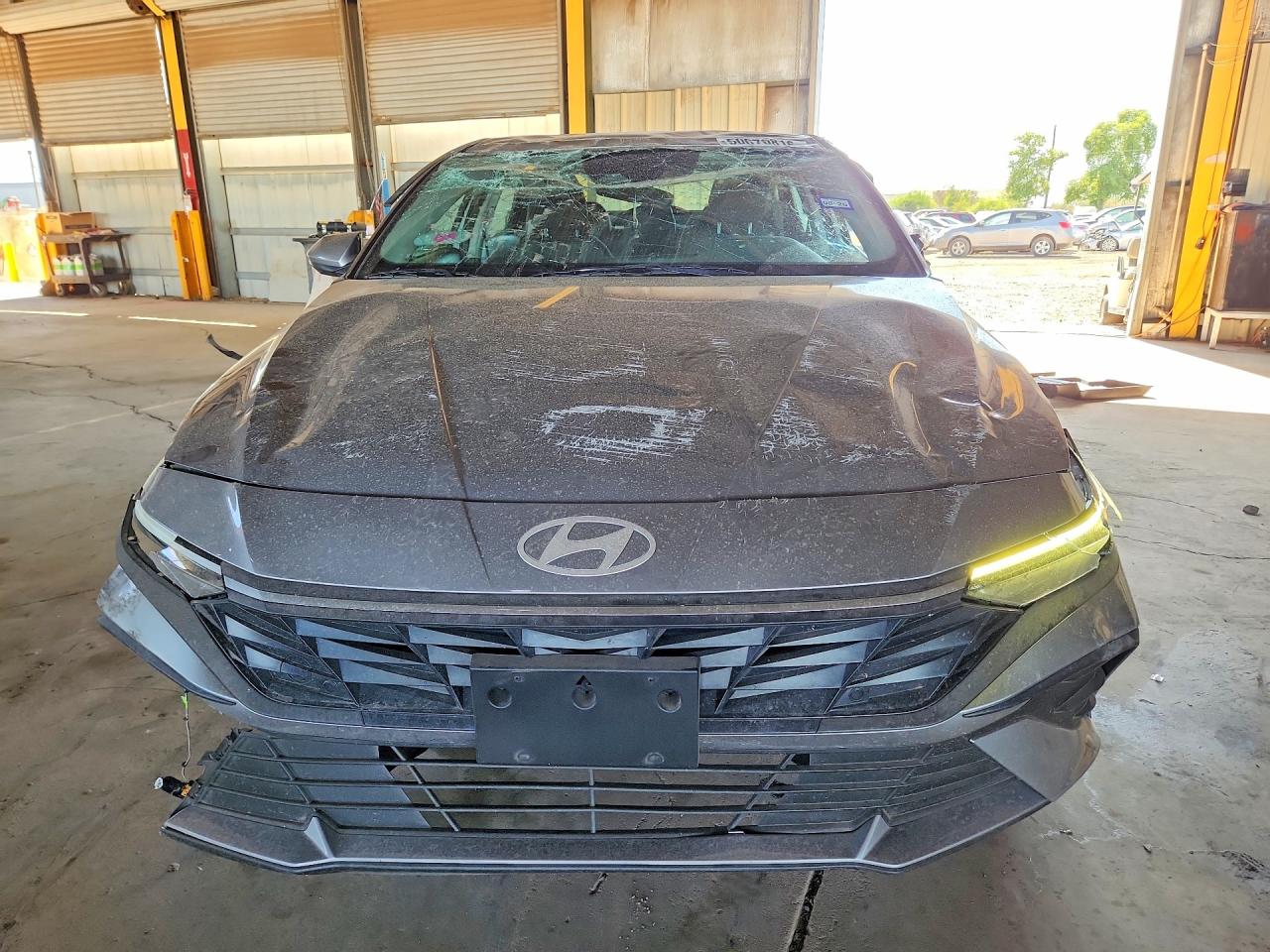2025 HYUNDAI ELANTRA SE photo 9