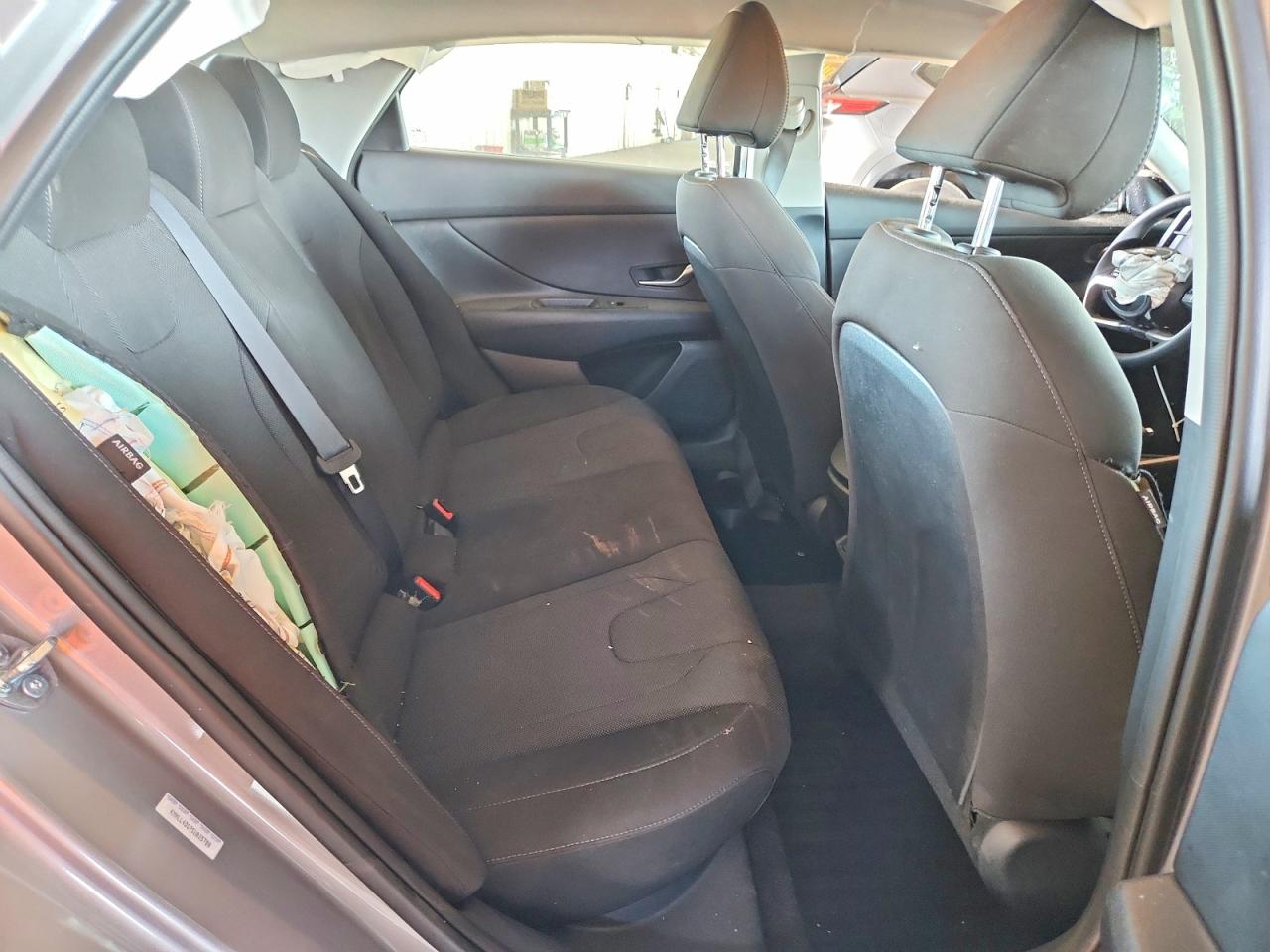 2025 HYUNDAI ELANTRA SE photo 19