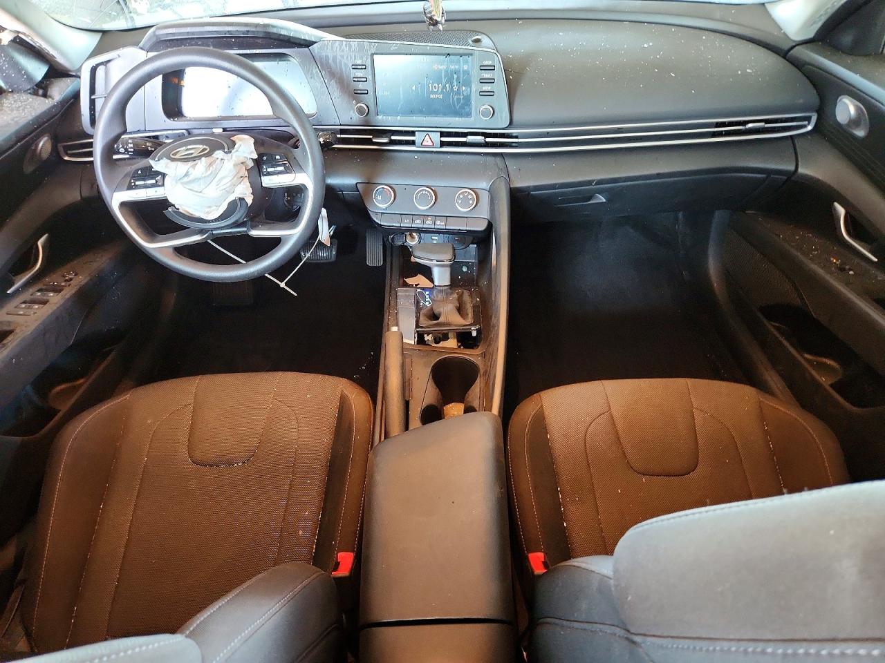 2025 HYUNDAI ELANTRA SE photo 15