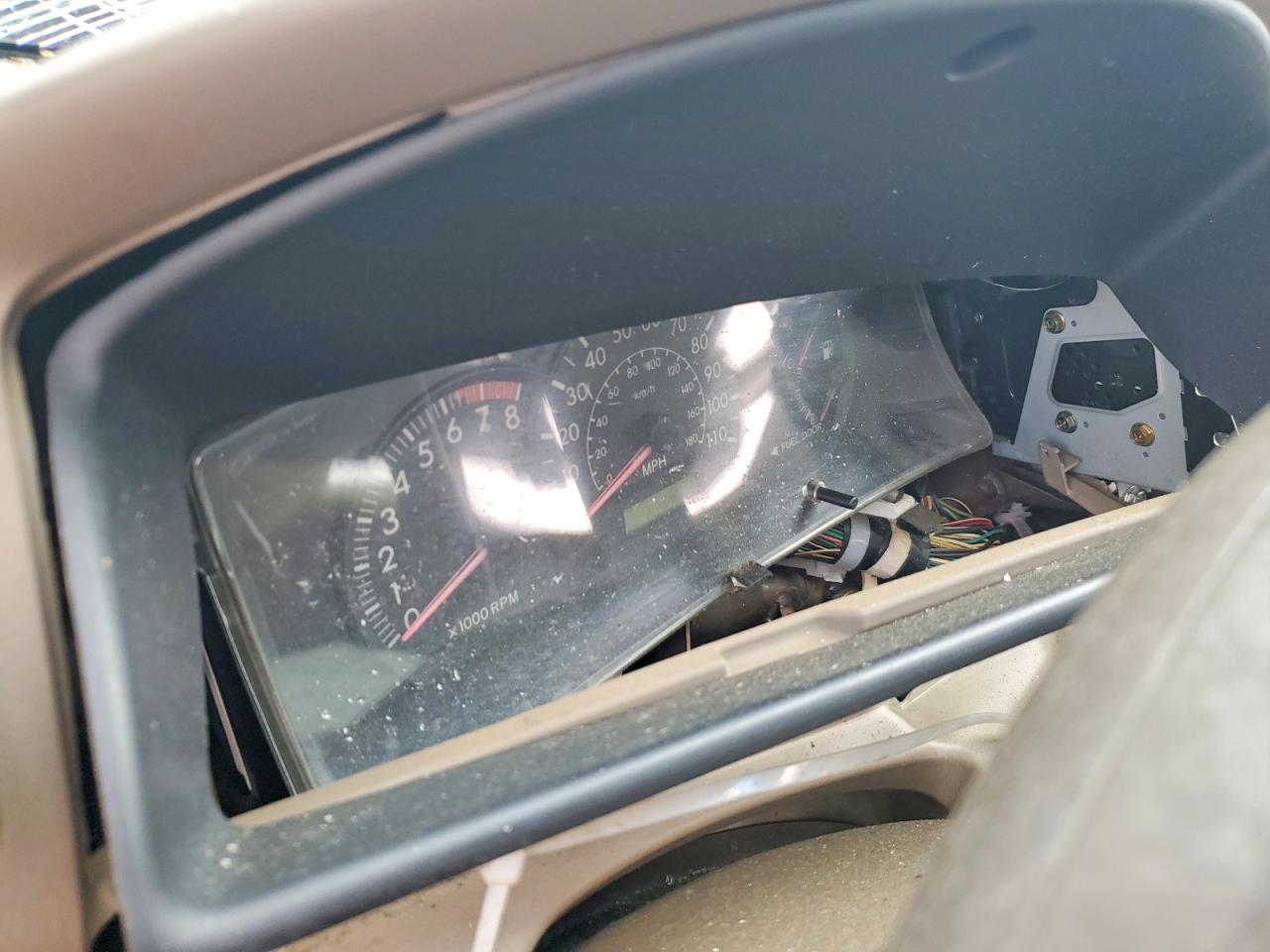 2005 TOYOTA COROLLA CE photo 9