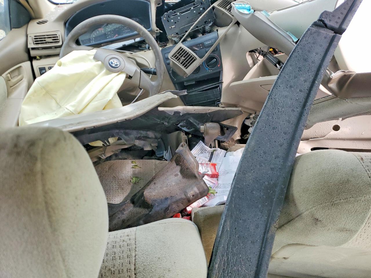 2005 TOYOTA COROLLA CE photo 8