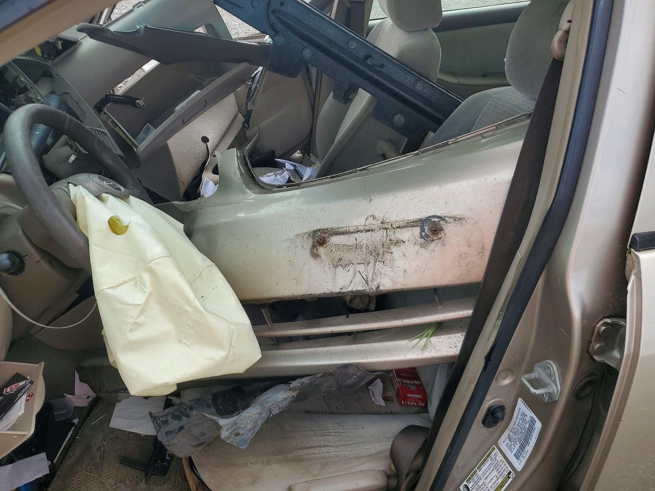 2005 TOYOTA COROLLA CE photo 12