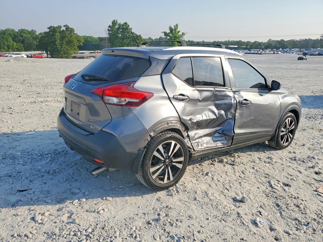 2018 NISSAN KICKS SV photo 5