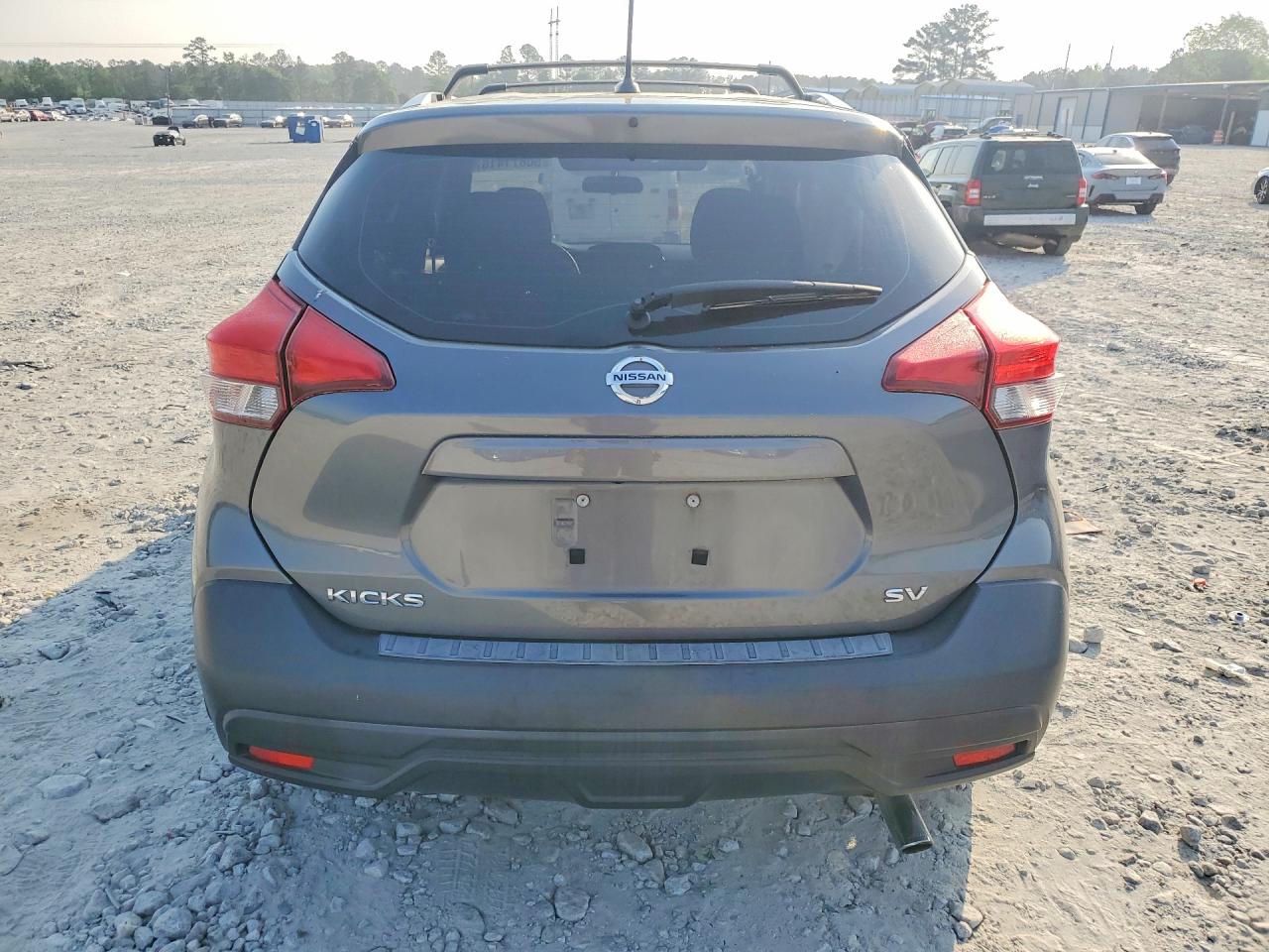 2018 NISSAN KICKS SV photo 11