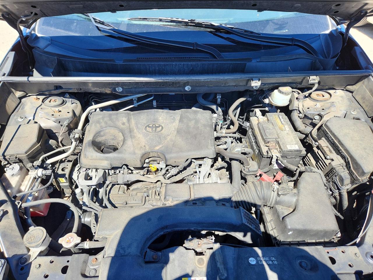 2019 TOYOTA RAV4 XLE photo 34