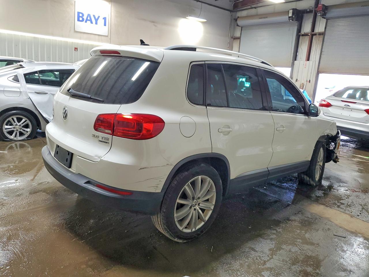 2013 VOLKSWAGEN TIGUAN S photo 5