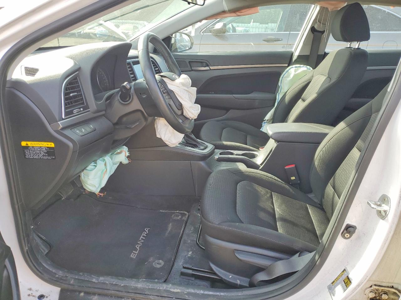2017 HYUNDAI ELANTRA SE photo 19
