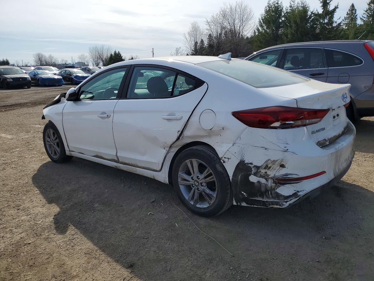 2017 HYUNDAI ELANTRA SE photo 4
